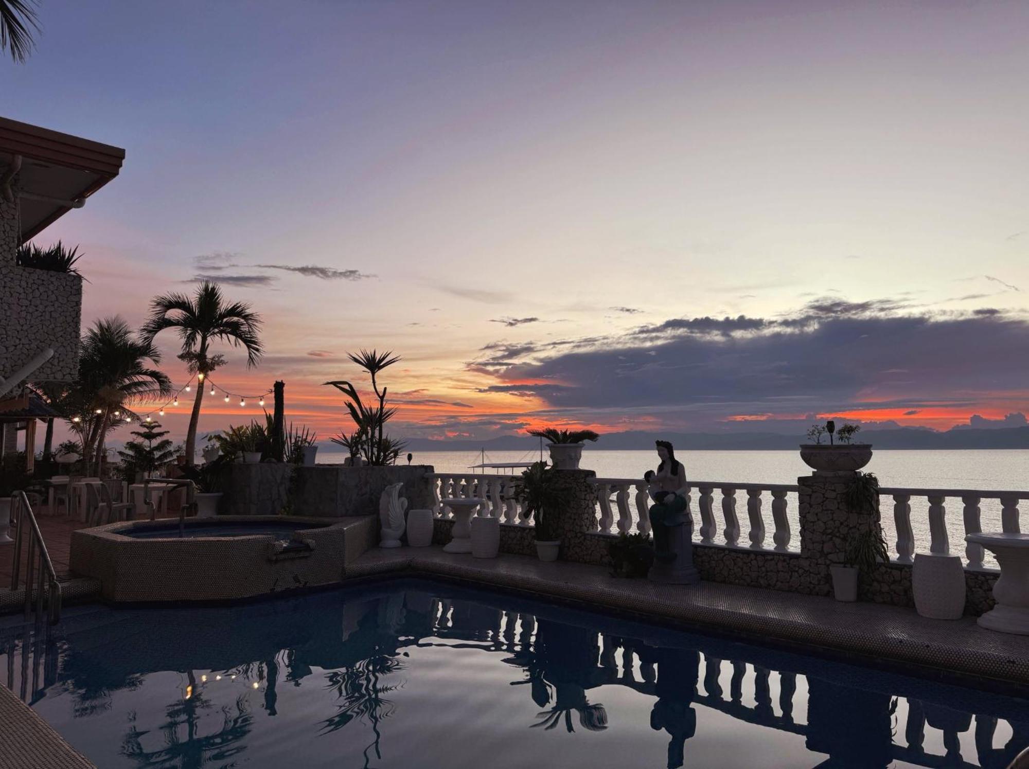 Sunset Beach Resort Moalboal Exterior foto