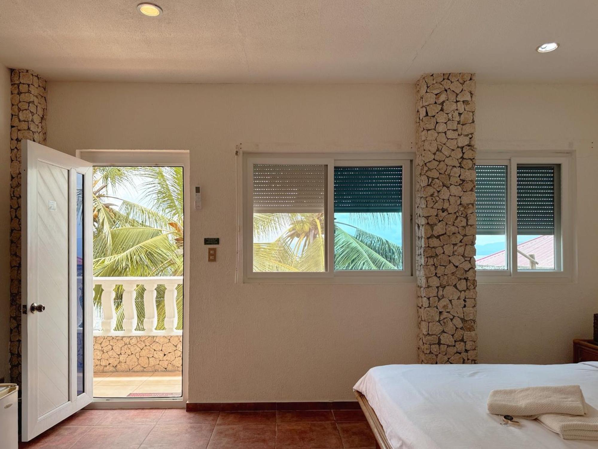 Sunset Beach Resort Moalboal Exterior foto